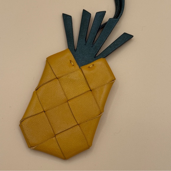 Bottega Veneta Intrecciato Leather Pineapple Bag Charm Key Chain in Dark Yellow - Picture 3 of 8